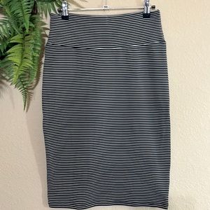 Lularoe Cassie Pencil Skirt- size small